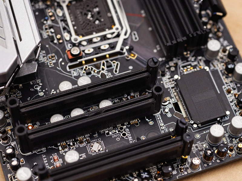Что такое PCI Express и почему количество линий важно?