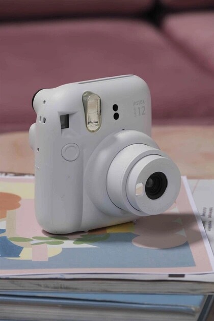Фотокамера моментальной печати Fujifilm Instax Mini 12 Clay White (16806121)