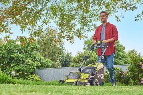 Газонокосарка Ryobi ONE+ RY18LMX40B-0 (5133005479)
