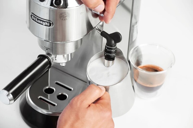 Кофеварка Delonghi EC 685 M Dedica