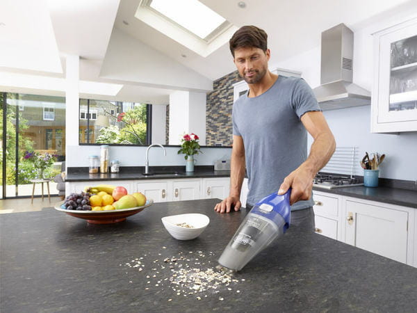 Аккумуляторный пылесос Black&Decker NVC115WA
