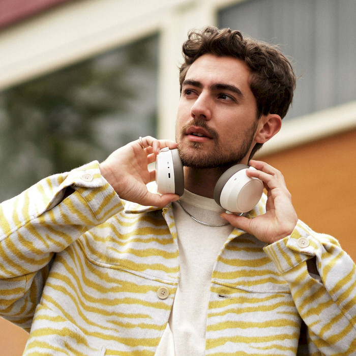 Bluetooth-гарнитура Sennheiser Momentum 4 Wireless White (509267)