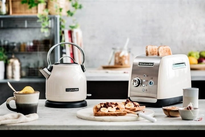 Электрочайник KitchenAid 5KEK1222EAC Creamy