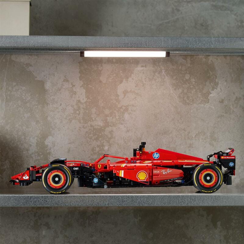 Конструктор LEGO Technic Автомобіль F1 Ferrari SF-24 (42207)