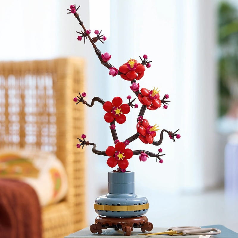 Конструктор LEGO Icons Botanicals Сливовий цвіт (10369)