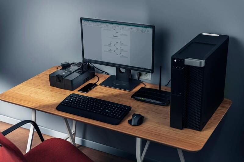 Джерело безперебійного живлення Trust Maxxon 800VA, UPS, Black (23326)