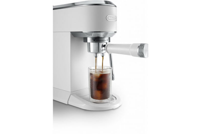 Кофеварка рожковая Delonghi EC 890.WI