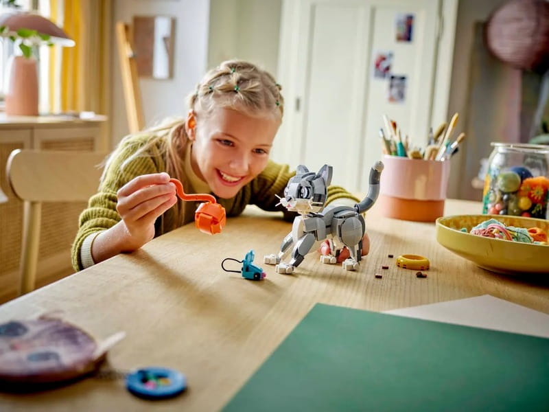 Конструктор LEGO Creator Грайливий кіт (31163)