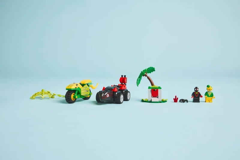 Конструктор LEGO Marvel Гонки на электромобилях с динозаврами (11198)