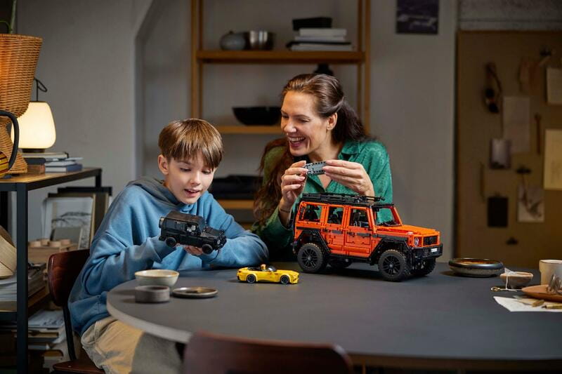 Конструктор LEGO Speed Champions Mercedes-AMG G 63 і Mercedes-AMG SL 63 (76924)