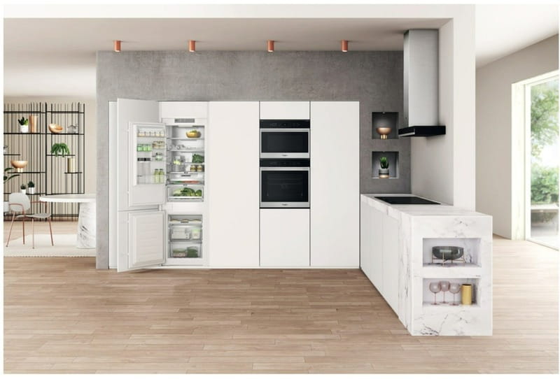 Вбудований холодильник Whirlpool WHC18 T573