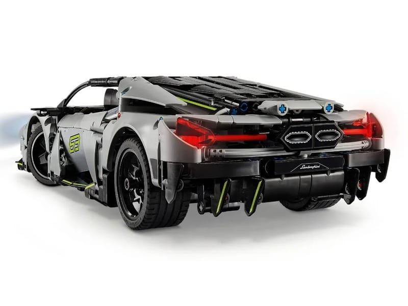 Конструктор LEGO Technic Суперкар Lamborghini Revuelto (42214)
