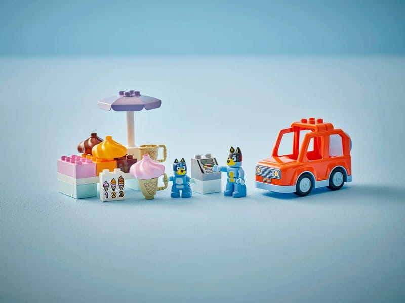 Конструктор LEGO Duplo Bluey Подорож із морозивом із Блуї (10458)