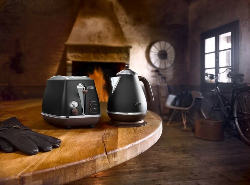 Електрочайник Delonghi KBOV 2001.BK