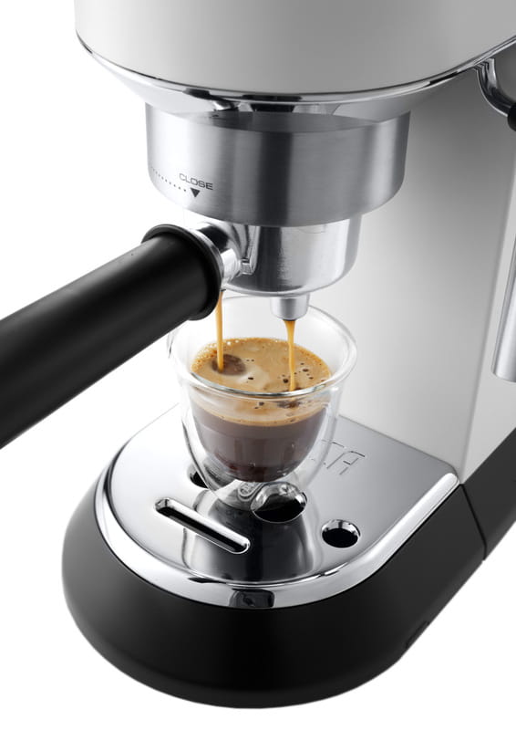 Кофеварка рожковая Delonghi EC 685.W Dedica