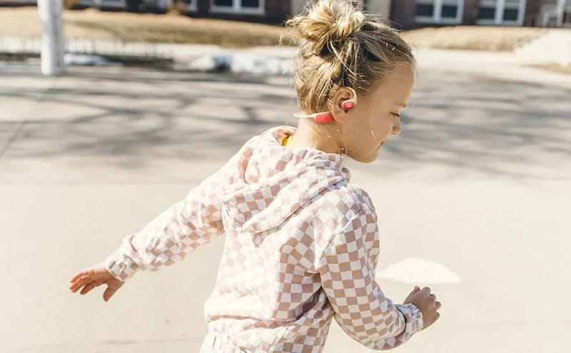 Bluetooth-гарнітура JBL Junior Free Peach (JBLJRFREEPEA)