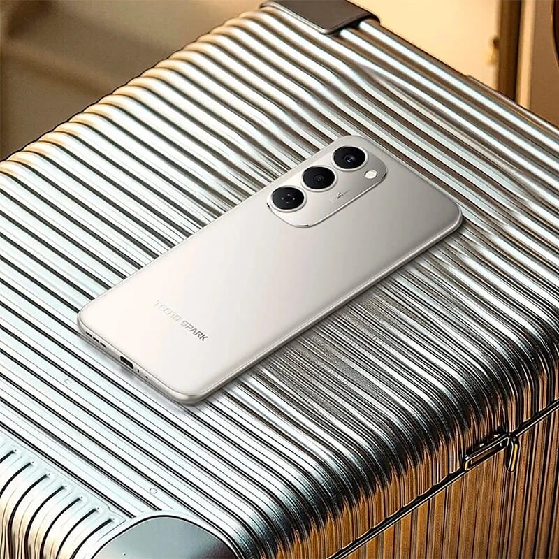 Смартфон Tecno Spark 40 Pro+ (KM7) 8/256GB Moon Titanium (4894947096358)
