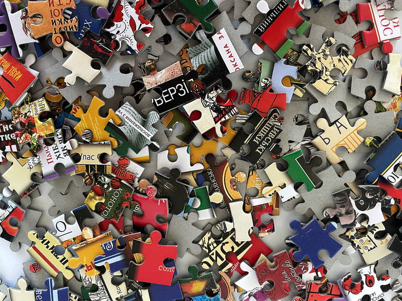 Пазл UkrainianPuzzles 50 украинских книг