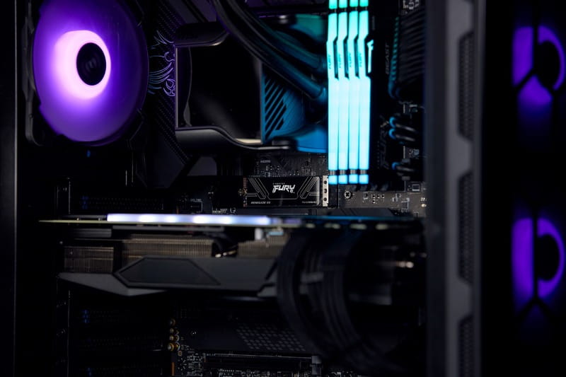 Накопичувач SSD 8TB Kingston Fury Renegade G5 M.2 2280 PCIe Gen5.0 x4 NVMe 3D NAND TLC (SFYR2D/8T1)