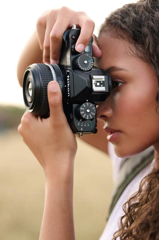 Цифрова фотокамера Nikon Zf body (VOA120AE)