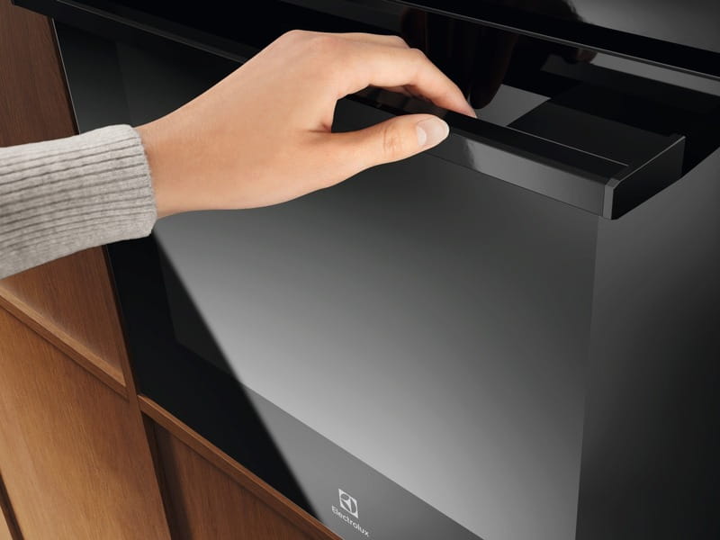 Духова шафа Electrolux LOFGF00BK