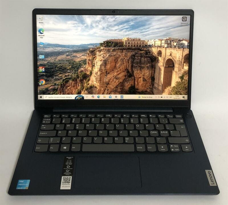Ноутбук Lenovo IdeaPad 3 14ITL6 / 14" FullHD IPS / Pentium Gold 7505 / 8GB / 128GB SSD / Win10 - Б/у