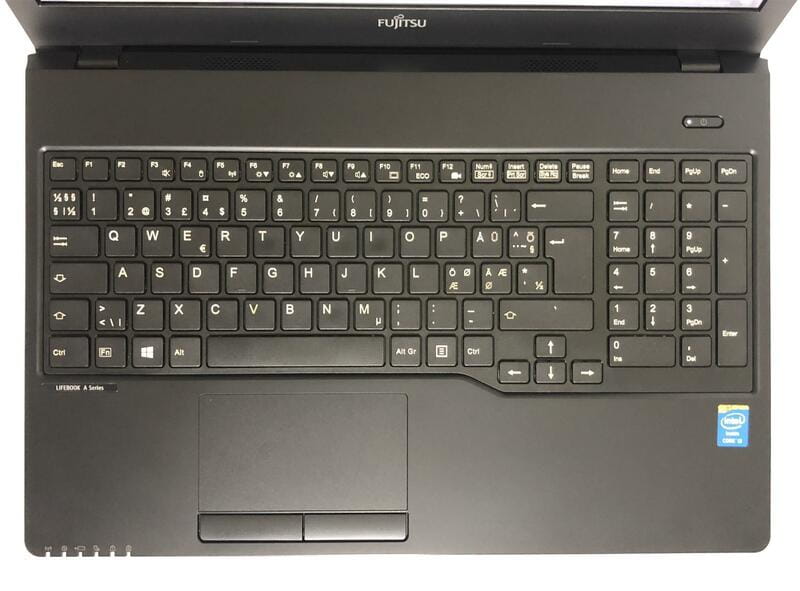 Ноутбук Fujitsu Lifebook A555 / 15.6" (1366х768) / i3-5005U / 8GB / 128GB SSD / Win10Pro - Б/в