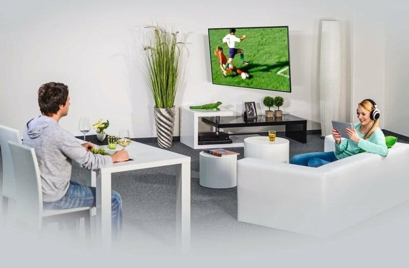 Кронштейн Hama TV-WB AR-1 118100 (VESA200х200)