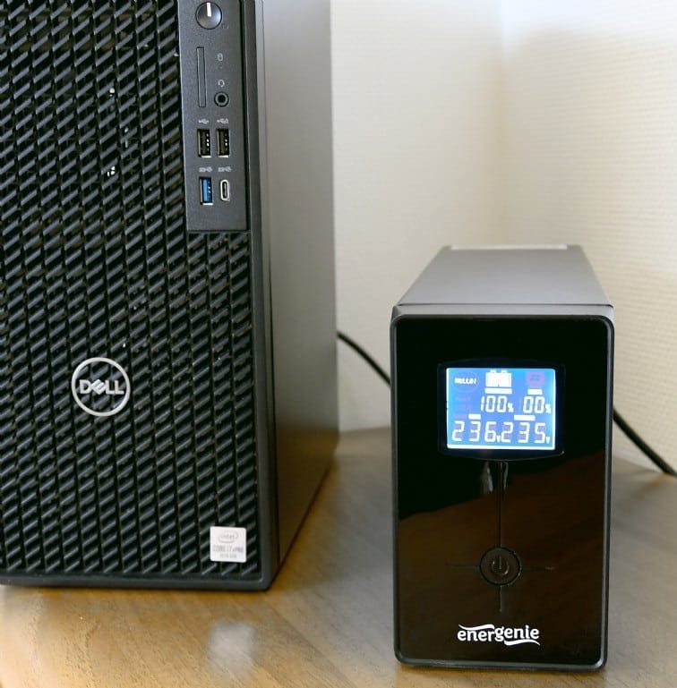 ИБП EnerGenie EG-UPS-034 1500VA, Line Int., AVR, 3xIEC+2xSchuko, USB, LCD, RJ11