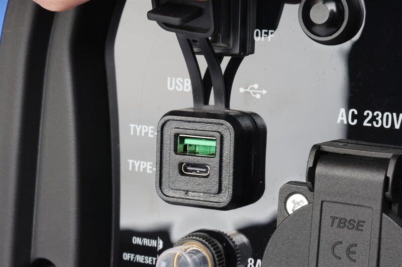 Генератор бензиновий Ultimatron ULT-3300-EU