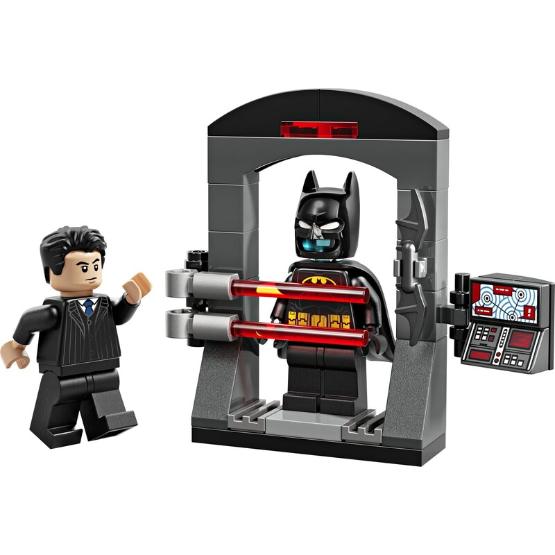 Конструктор LEGO Super Heroes Batman: Брюс Уэйн и костюм Бэтмена (30726)