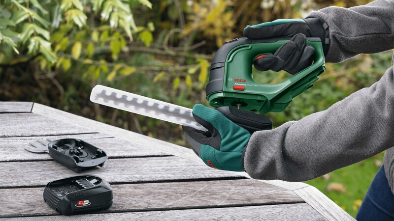 Ножиці садові Bosch AdvancedShear 18V-10 + насадка кущоріз (0.600.857.001)