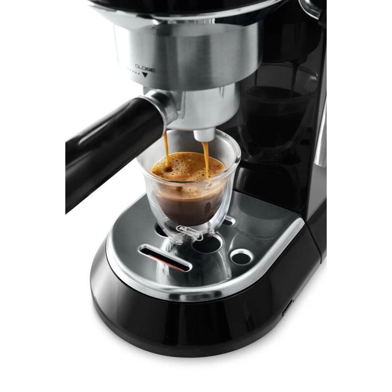 Кавоварка ріжкова Delonghi EC 685.BK Dedica