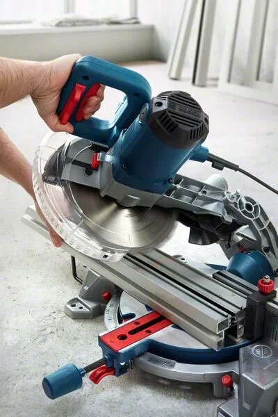 Пила Bosch Professional GCM 216 (0.601.B33.000)