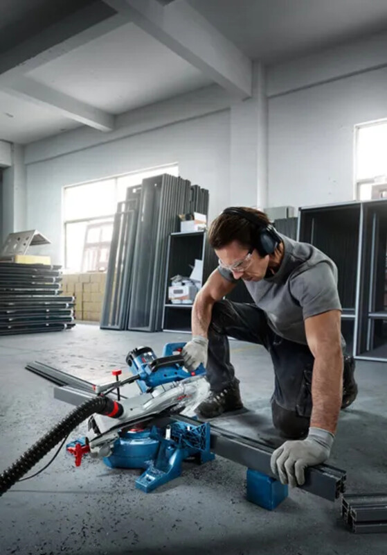 Пила Bosch Professional GCM 254 (0.601.B52.000)