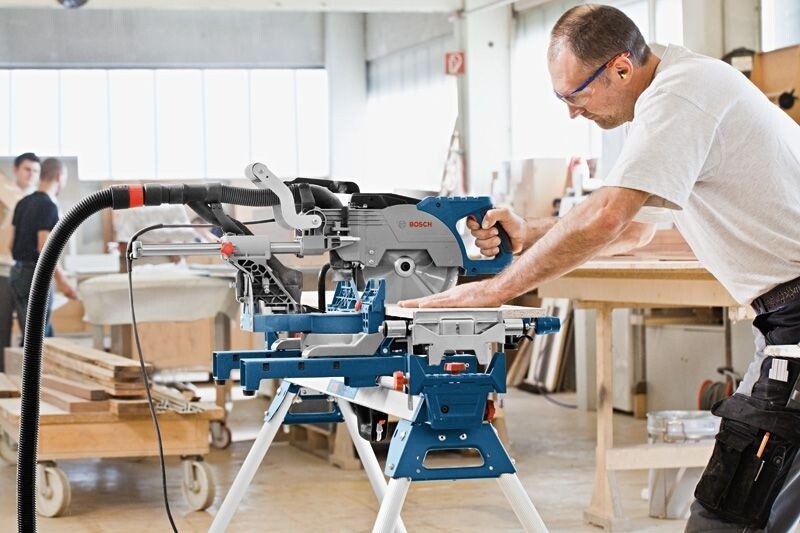 Пила Bosch Professional GCM 8 SJL (0.601.B19.100)