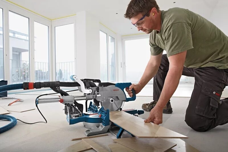 Пила Bosch Professional GCM 8 SJL (0.601.B19.100)