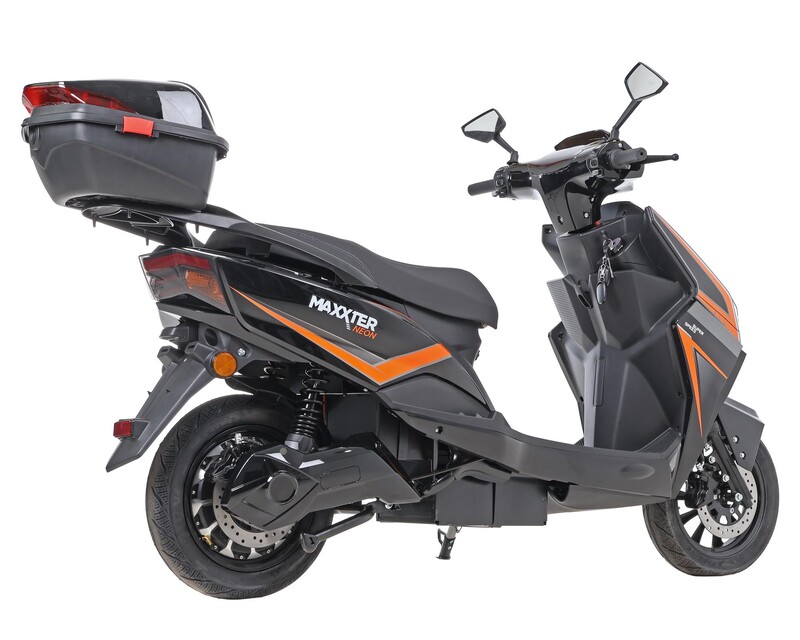 Електроскутер Maxxter Neon Black