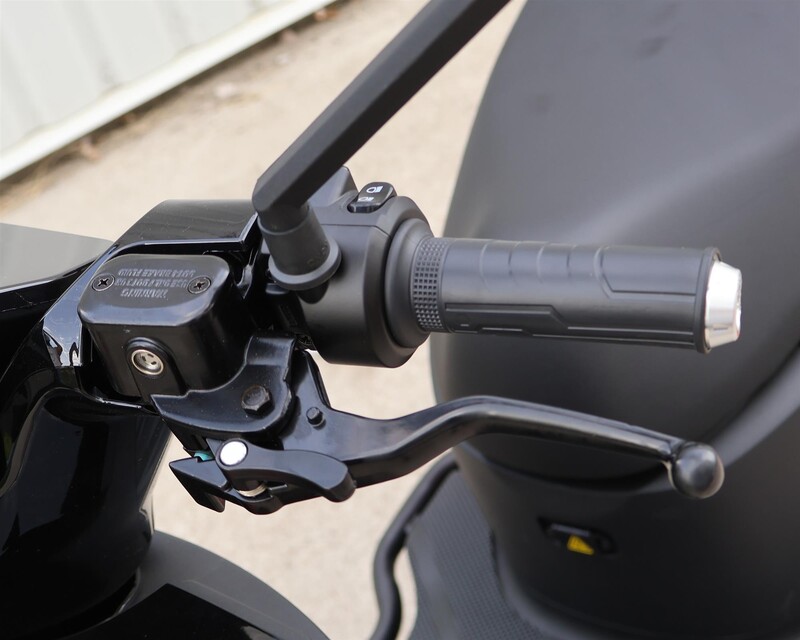 Электроскутер Maxxter Eclipse Black