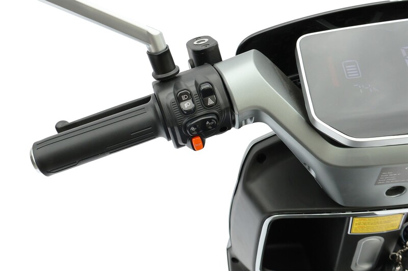 Електроскутер Sunra K6 Silver