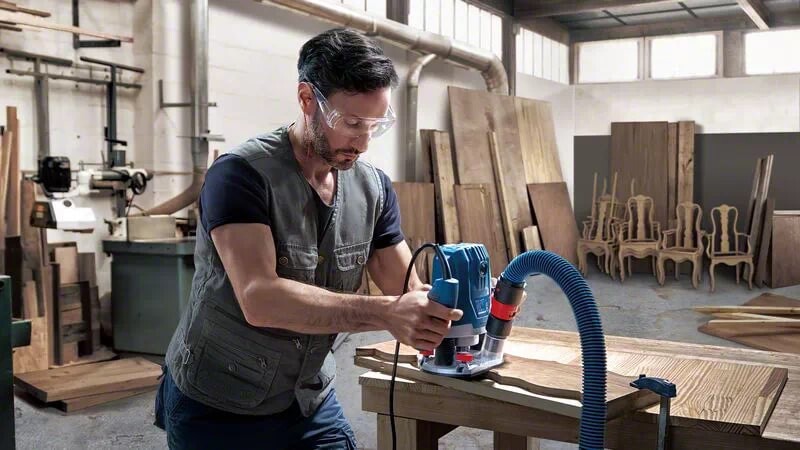 Фрезер Bosch Professional GOF 130 (0.601.6B7.000)