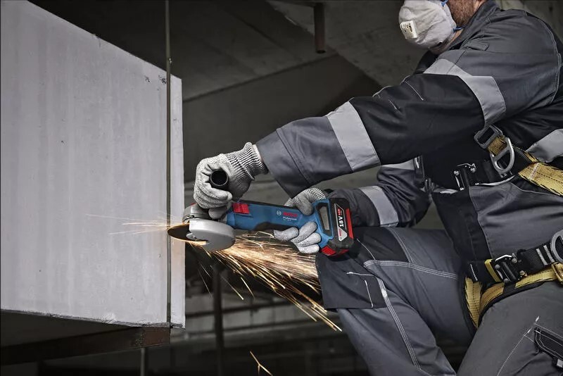 Шліфмашина Bosch Professional GWS 18V-8 (0.601.9N9.020)