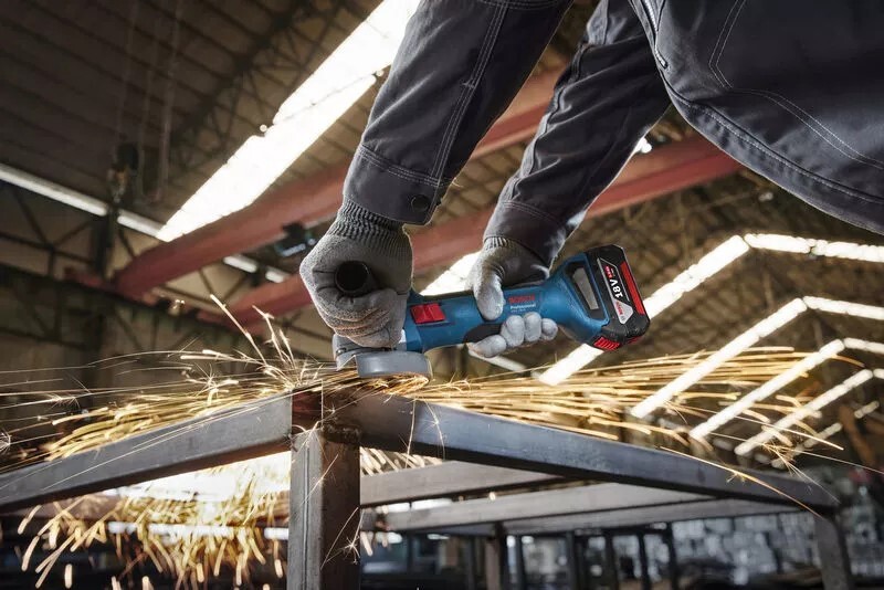 Шліфмашина Bosch Professional GWS 18V-8 (0.601.9N9.020)