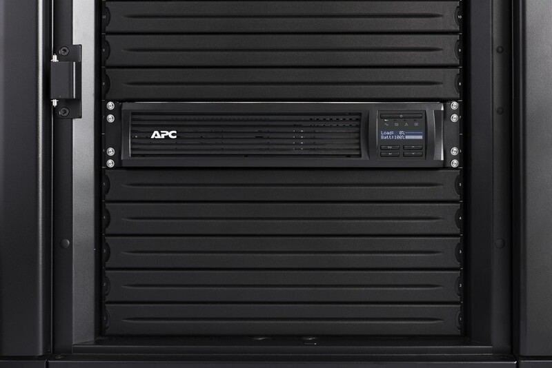ИБП APC Smart-UPS 2200VA LCD (SMT2200RMI2UC)