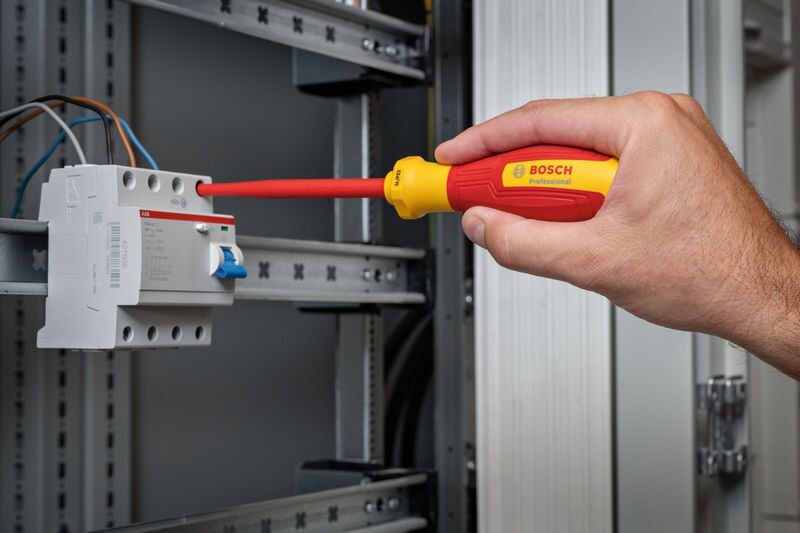 Отвертка Bosch Professional, SL/PZ2x125мм, VDE (1.600.A02.ND7)