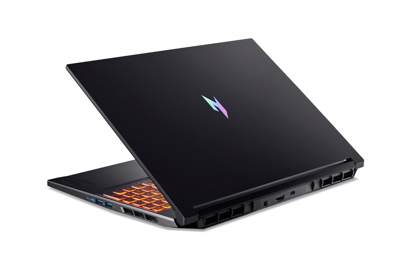 Ноутбук Acer Nitro V 16 ANV16-72 (NH.QZREU.00C) Black