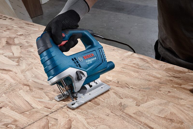 Лобзик Bosch Professional GST 750 (0.601.5B4.121)