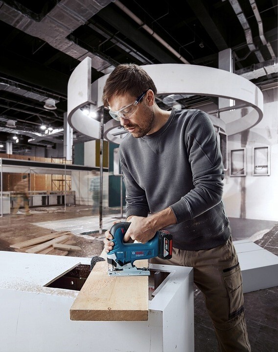Лобзик Bosch Professional GST 185-LI 18В (0.601.5B3.023)