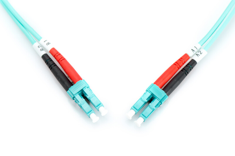 Оптический патч-корд Digitus LC/UPC-LC/UPC, 50/125, MM, OM3, duplex, 7м (DK-2533-07/3)