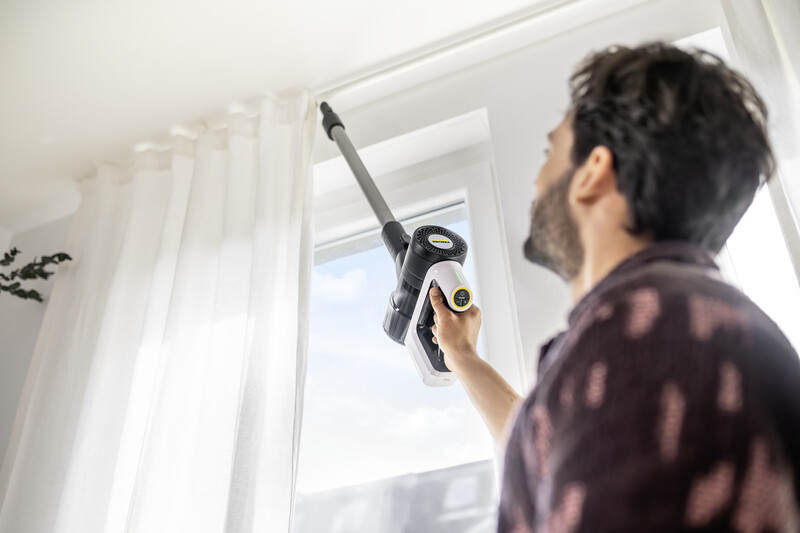 Аккумуляторный пылесос Karcher VCS 3 Nano Complete (1.198-930.0)